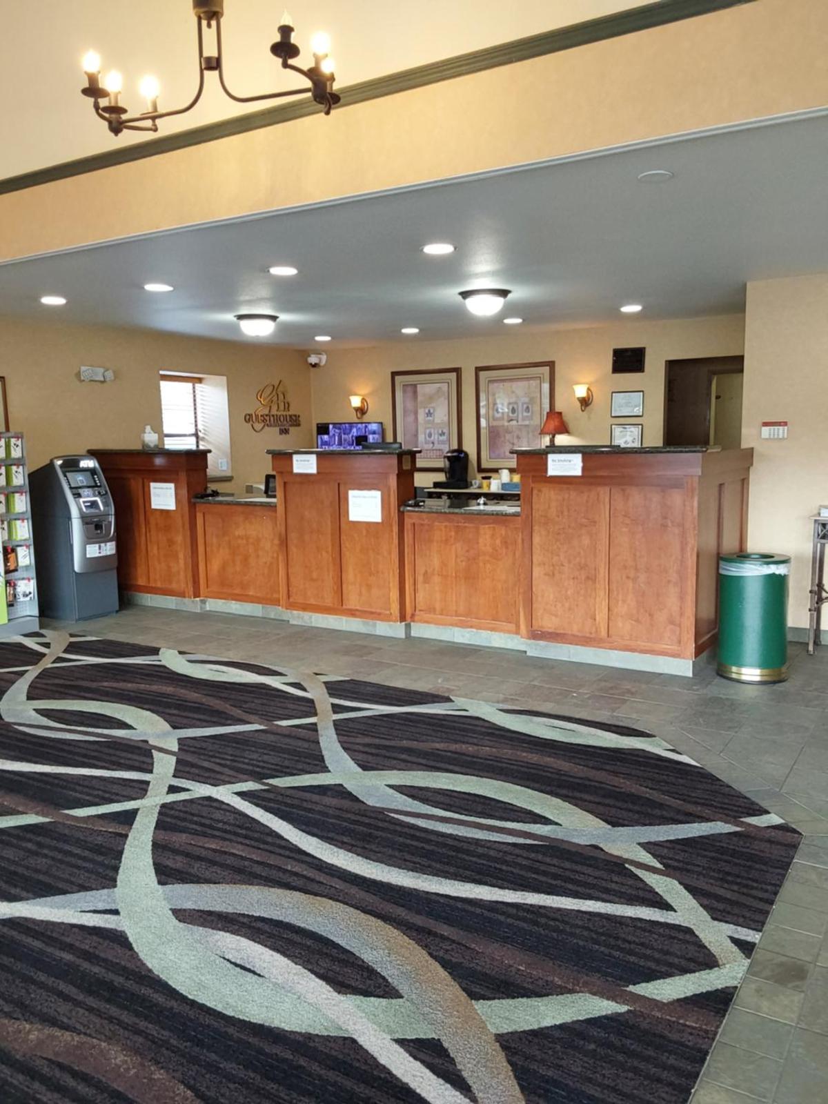 Lavissh inn and Suites